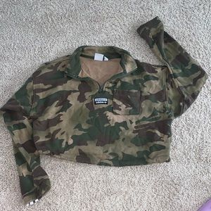 Army cropped long sleeve